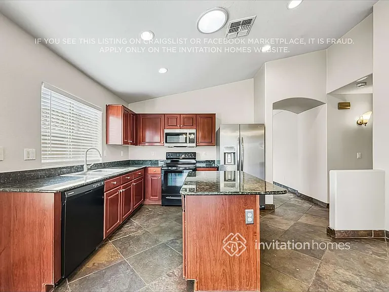 3042 S 64th Ave — Photo 7