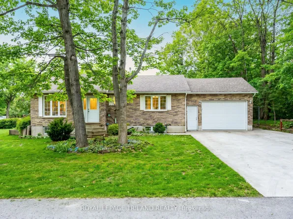 10234 Julie Ave, Lambton Shores, ON N0M 1T0