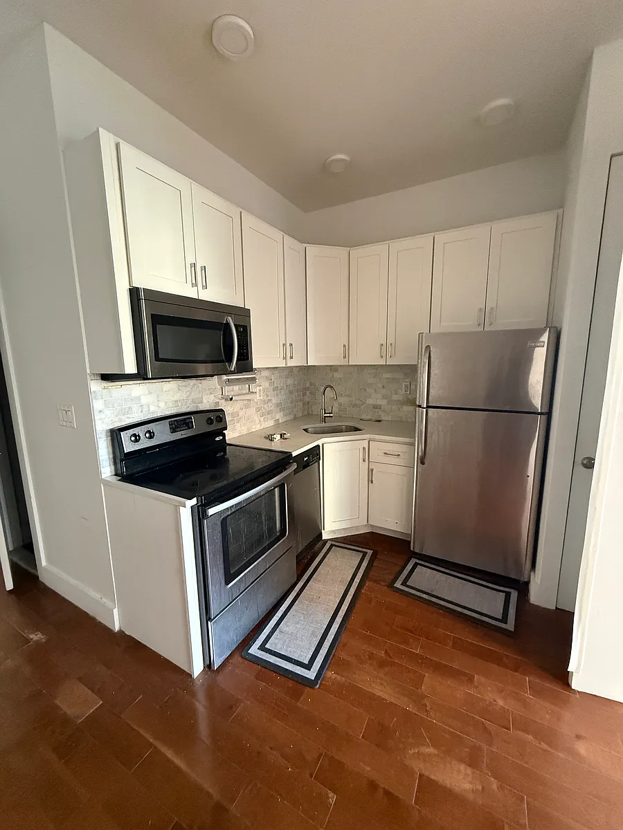 Building Photo - 509 W 159th St #15