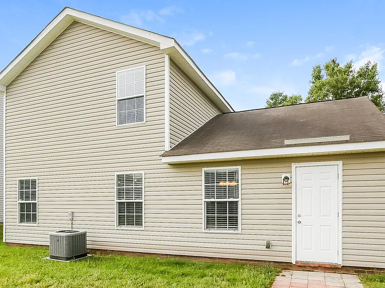 1405 Summer Coach Dr — Photo 16