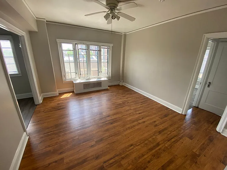 Oak Grove Apartment Hotel — Photo 14