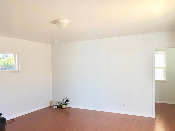 3rd image of 16311 Mateo St