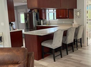 166 Wesley Rd, Green Cove Springs, FL 32043