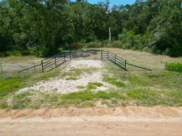 1742 County Road 413 N Tract 3, Lexington, TX 78947