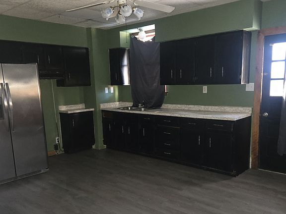 3rd image of 859 8th Ave