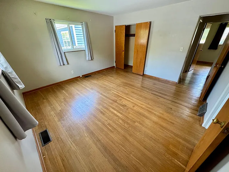 2562 Bristol Rd — Photo 24