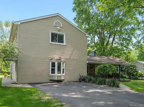 21425 Ulrich St, Clinton Township, MI 48036