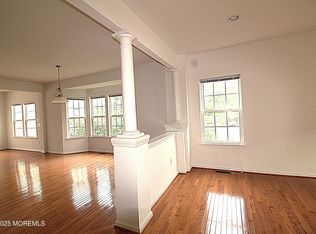 54 Pate Dr, Middletown, NJ 07748