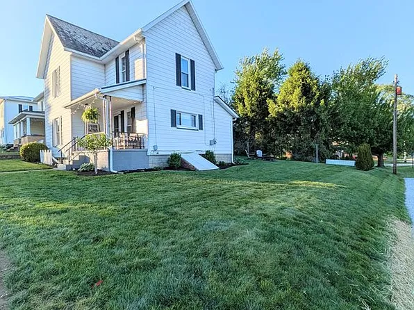 303 Maple St SW, Sugarcreek, OH 44681