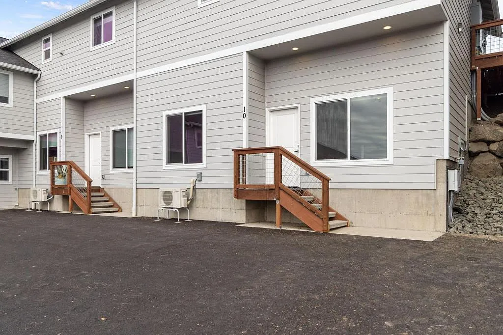 303 E. Broadway Ave. — Photo 3