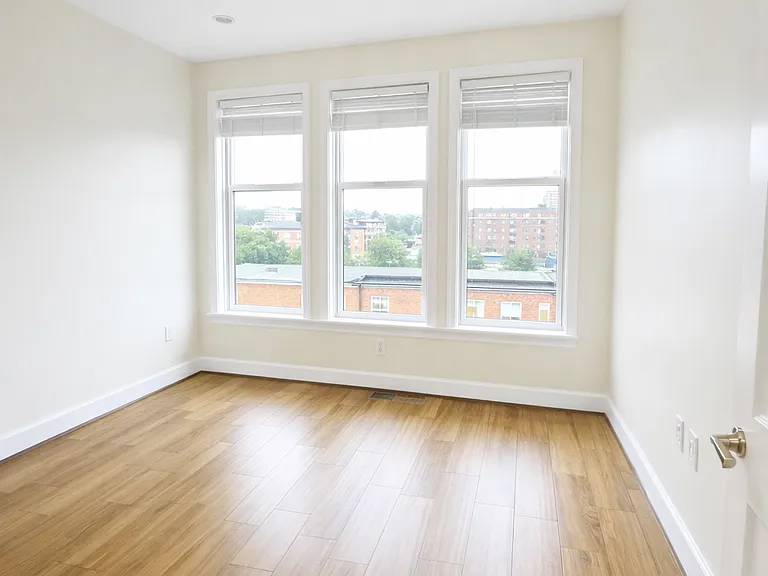 Guest bedroom