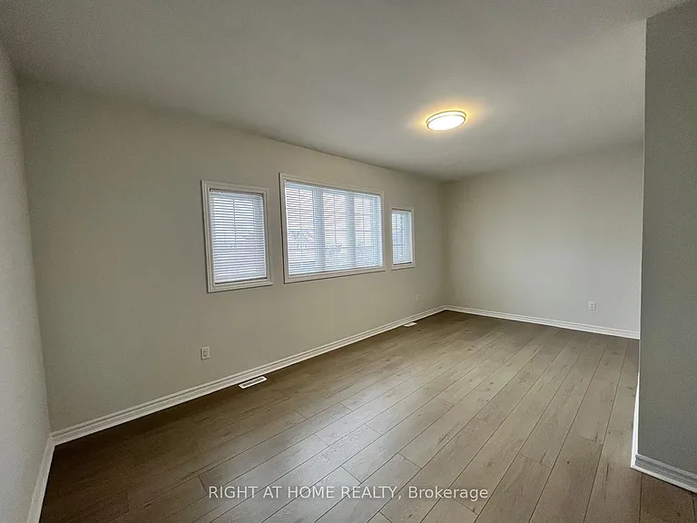 63 Jessica Dr — Photo 13