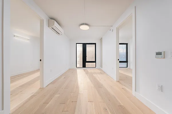 Rented by REAL New York | media 21