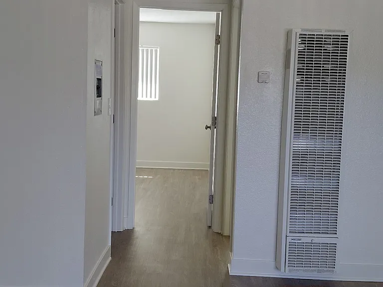 25 New York St #15 — Photo 3