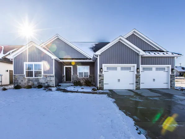 813 Table Rock Cir, Normal, IL 61761