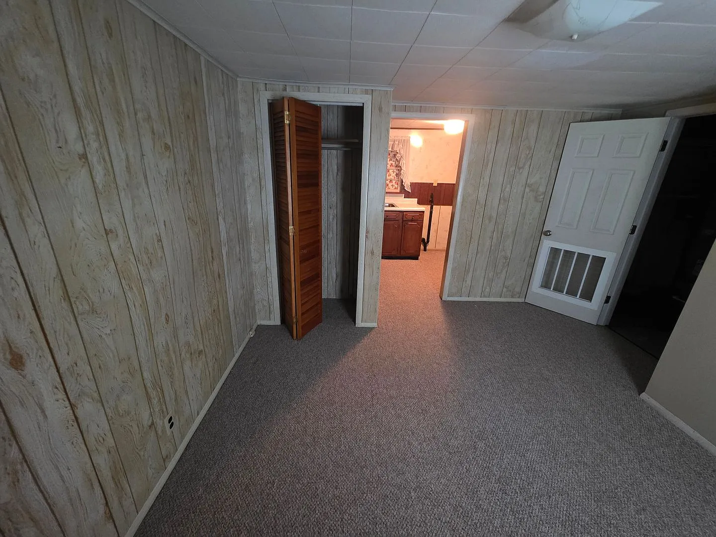 Charming Wood River Home with Bonus Space & Garage — Photo 4