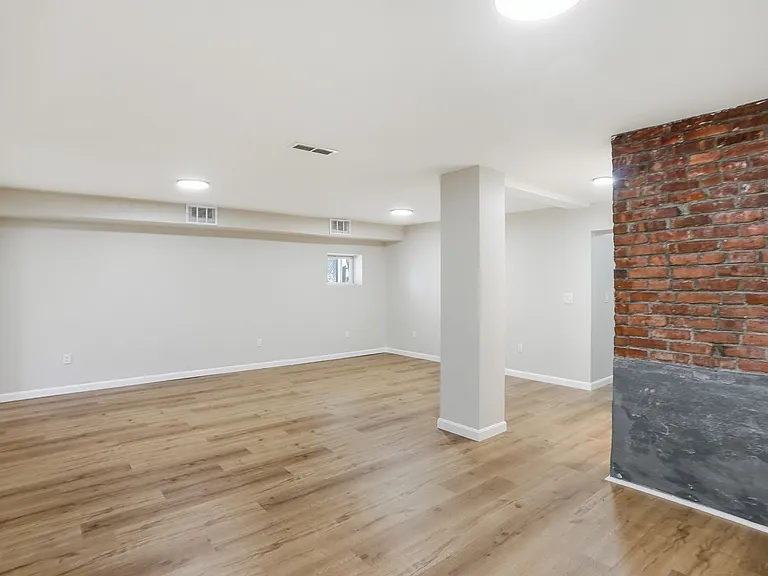 800 Douglas Ave #1 — Photo 3