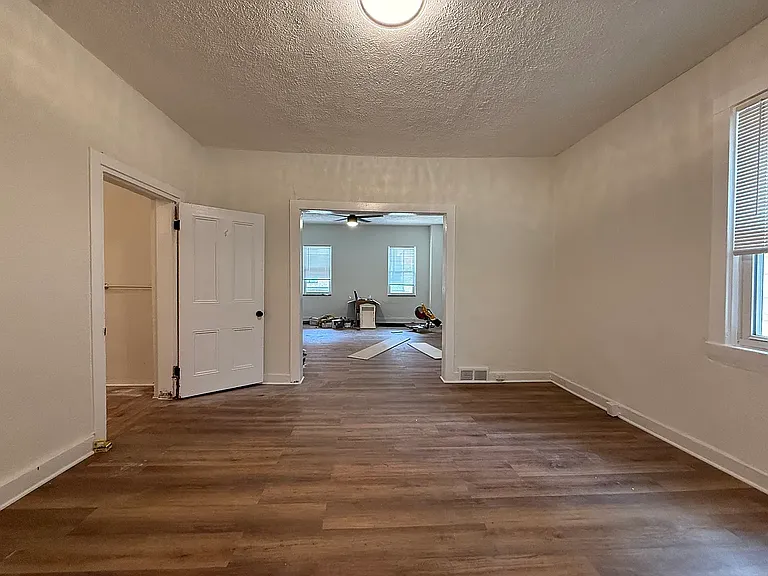 1817 Jancey St — Photo 26