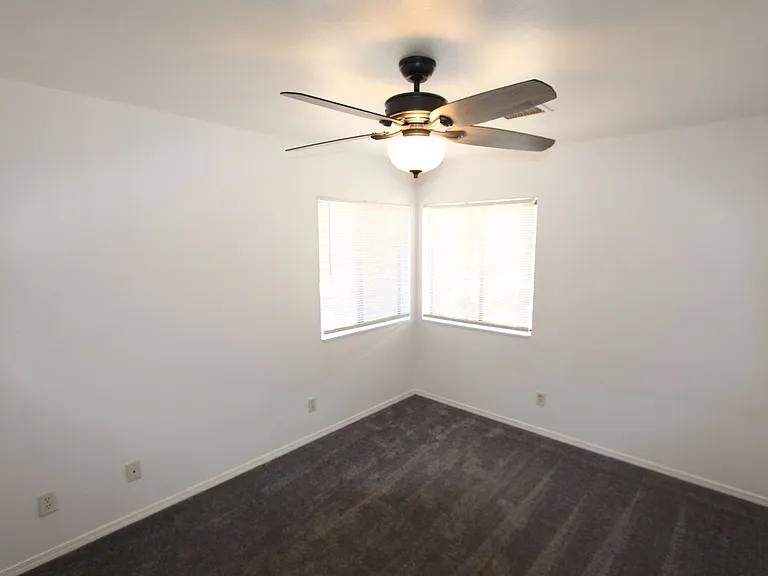 1909 E Maple Ave — Photo 21
