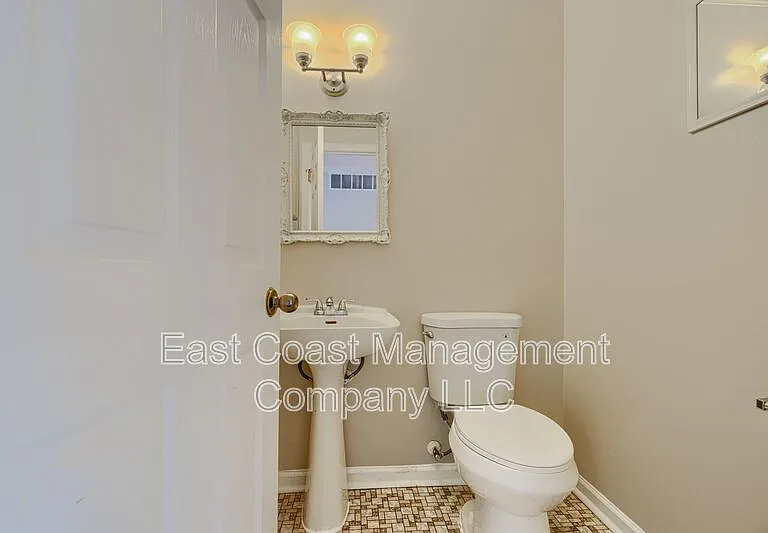 28 Ebbing Ct — Photo 11