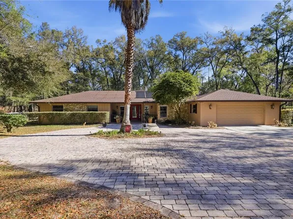 19 Northern Dancer Dr, Ocala, FL 34482