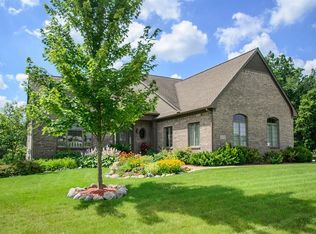 10502 River Edge Trl, Saline, MI 48176