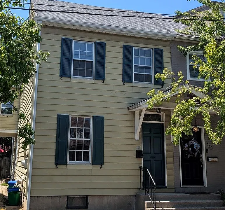 441 Linden St