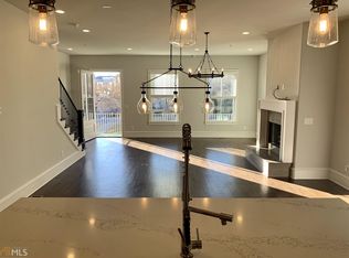 877 3rd St, Alpharetta, GA 30009