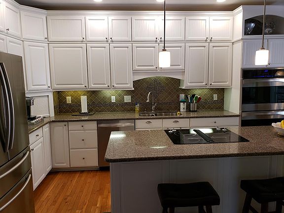 4th image of 2738 Dee Peppers Dr