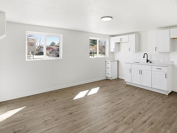 5th image of 2958 S Rae St