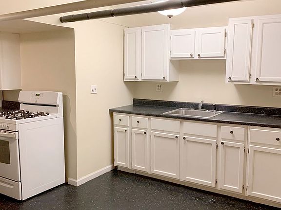 2nd image of 1347 W Carmen Ave