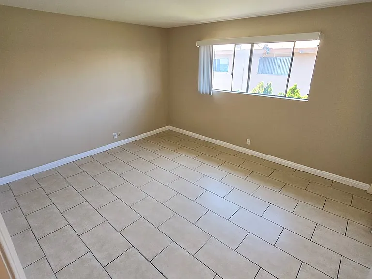 6460 Crescent Ave — Photo 16