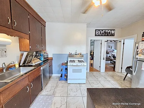 18 Mansfield St #2 — Photo 5