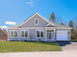 28 Jade Dr, Topsham, ME 04086