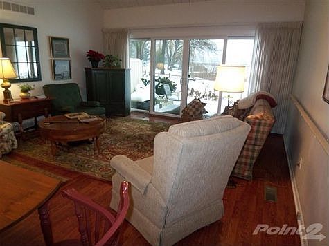 20 x 15 Living Room