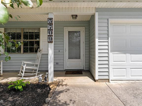 4th image of 3709 Holgate Ln