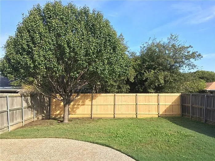 621 Shenandoah Ct — Photo 13