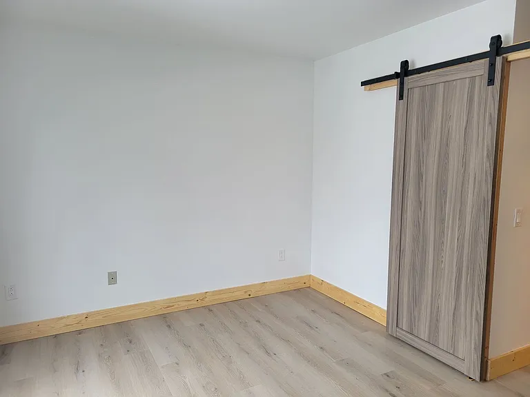 Ski Town Apartments — Photo 176
