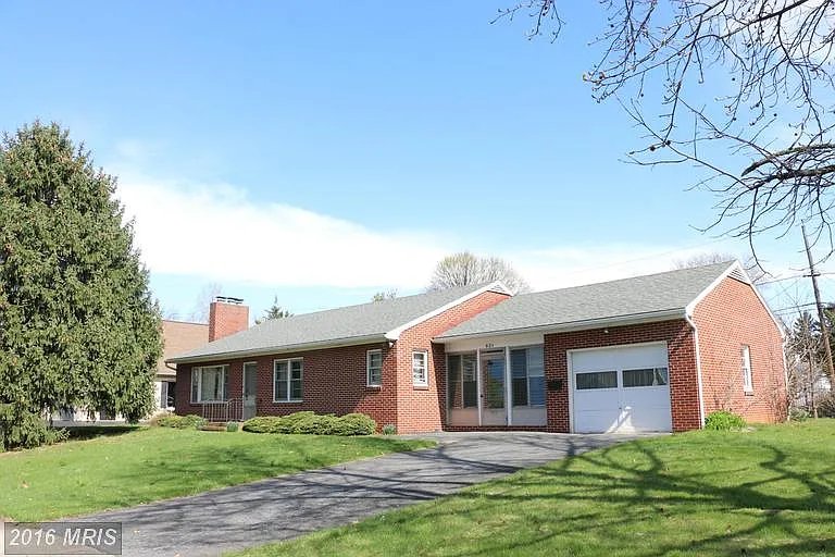 921 Leidig Dr photo 1