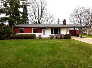 1392 Autumn Dr, Flint, MI 48532