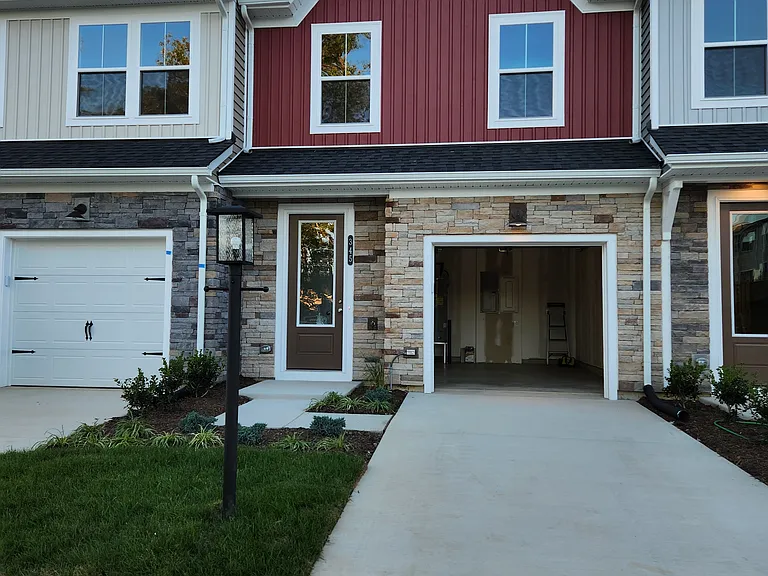 345 Brae Haven Dr — Photo 1