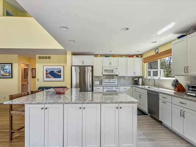 9 Cedarfield Ln — Photo 10