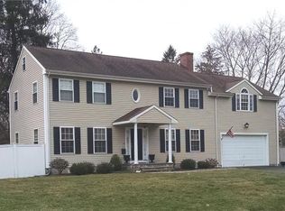 29 Taunton Rd, Fairfield, CT 06824