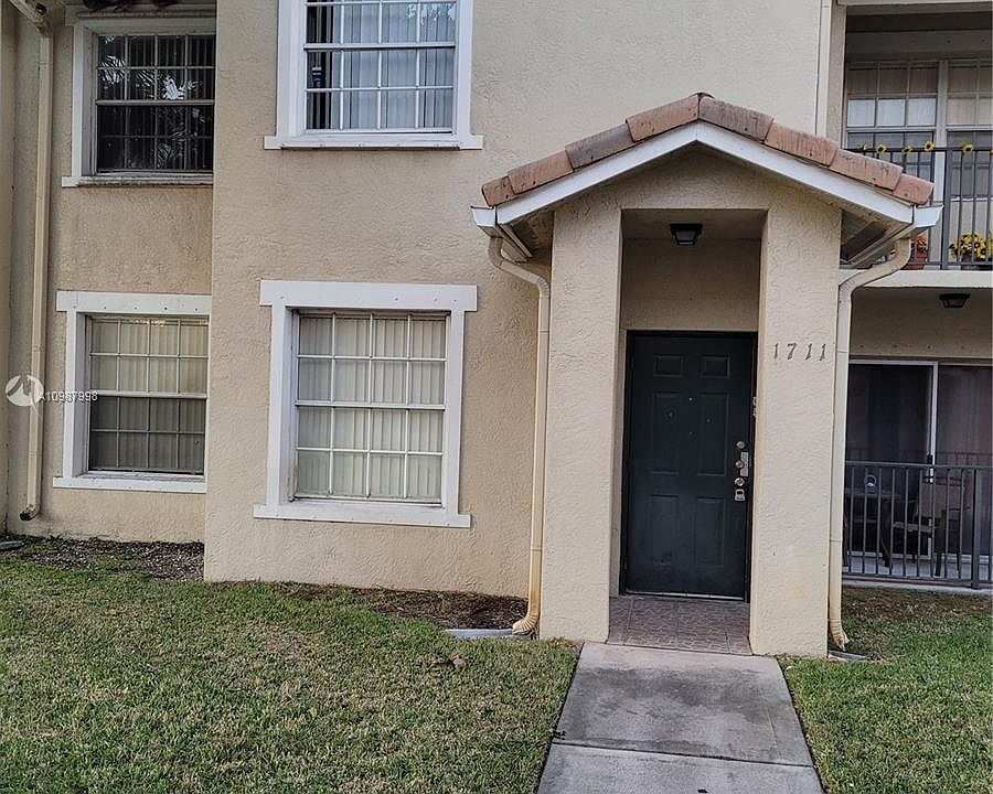 1st image of 1711 Belmont Ln
