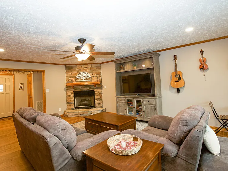 7815 Shuttle Rd — Photo 33