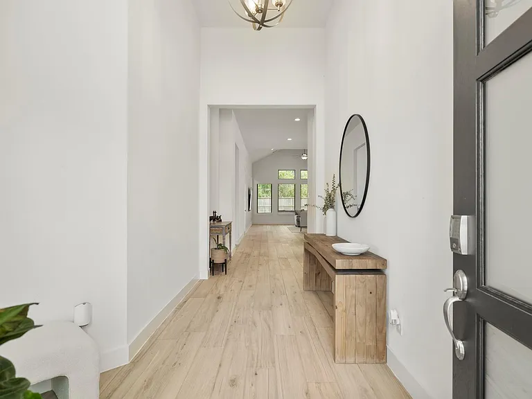 7403 Hanover Ln — Photo 4