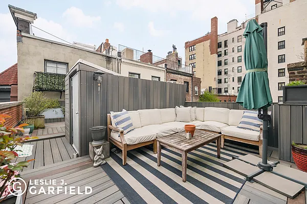 Rented by Leslie J. Garfield | media 10
