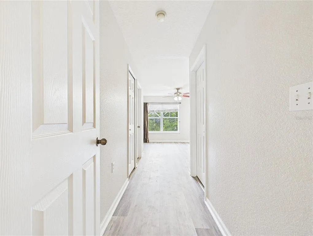 2 bed, 2.5 bath, 1526 sqft, $1,995 — Photo 2
