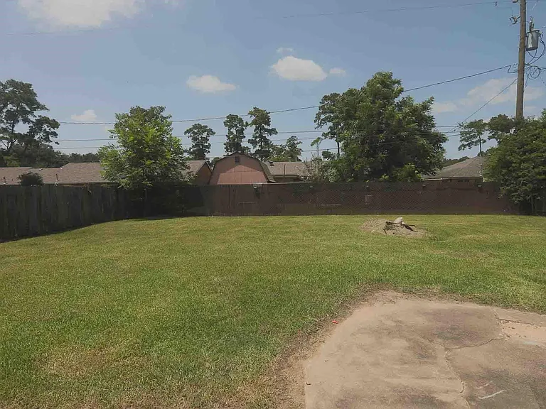 6703 Winfield Rd — Photo 20
