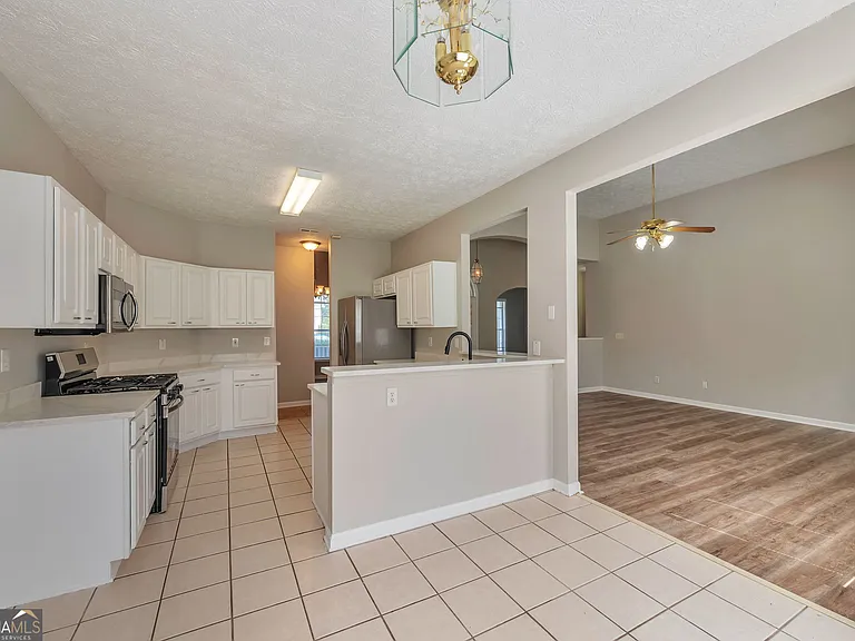 38 Rockport Dr — Photo 8